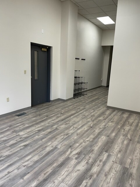 Sala de estar - 225 E High St