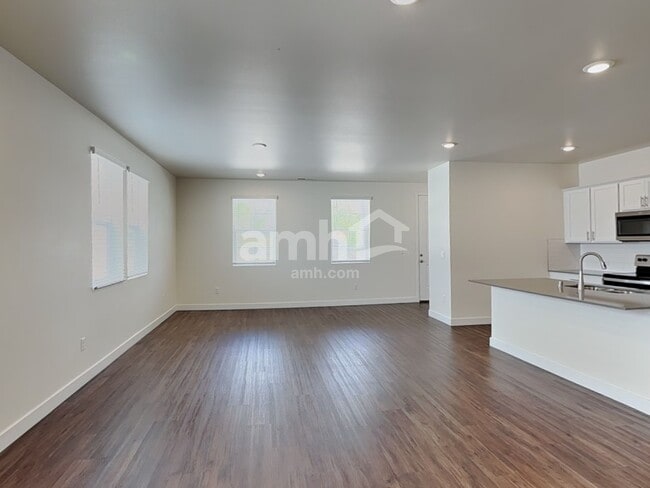 Foto del edificio - 4814 87th Ave NE