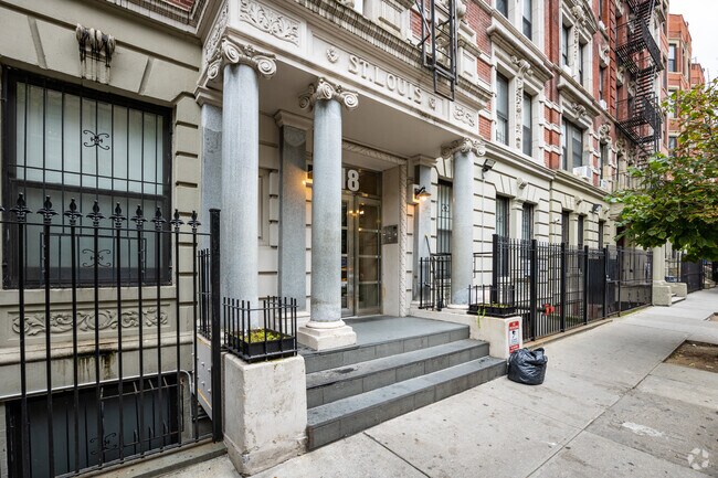 Foto del edificio - 116-118 W 112th St