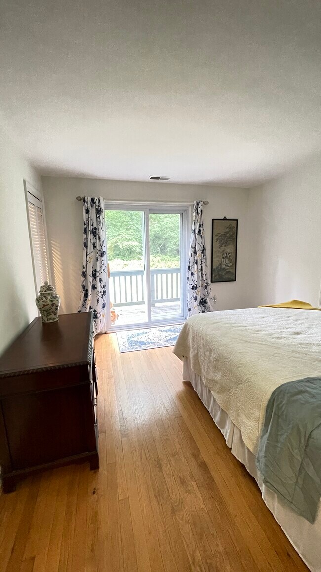 Dormitorio 1 - 1138 Swinks Mill Rd