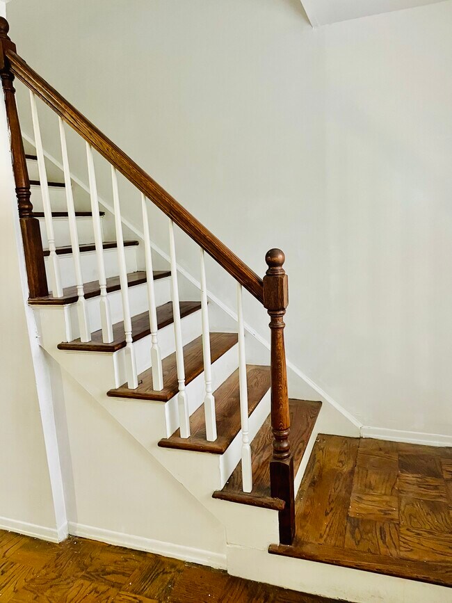 Foto del edificio - 243 W Post Rd