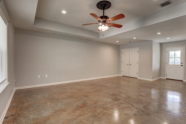 Foto del edificio - 314 East Dr