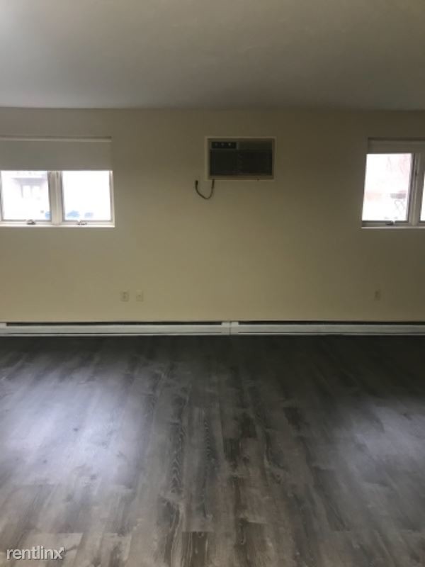 Building Photo - 2 br, 1 bath Apartment - 310 Thompson Rd
