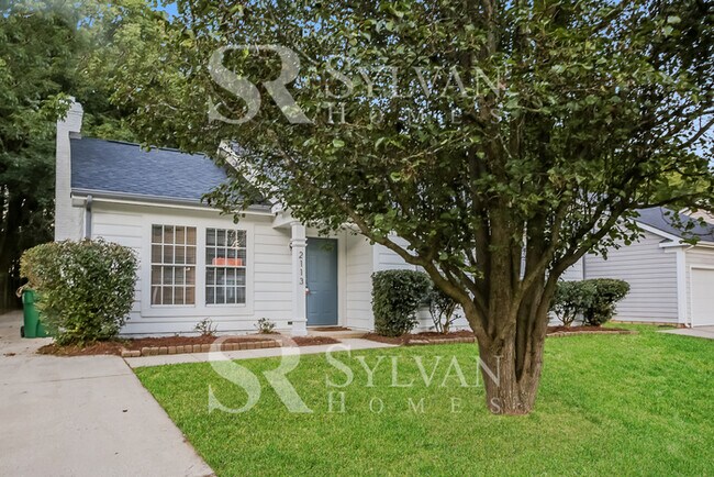 Building Photo - Don't miss out on this lovely 4BR 2BA home