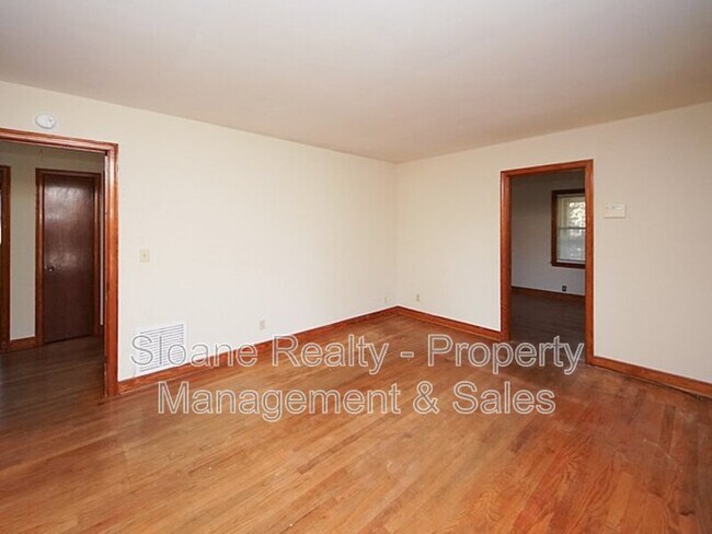 Foto del edificio - 825 Dills Bluff Rd