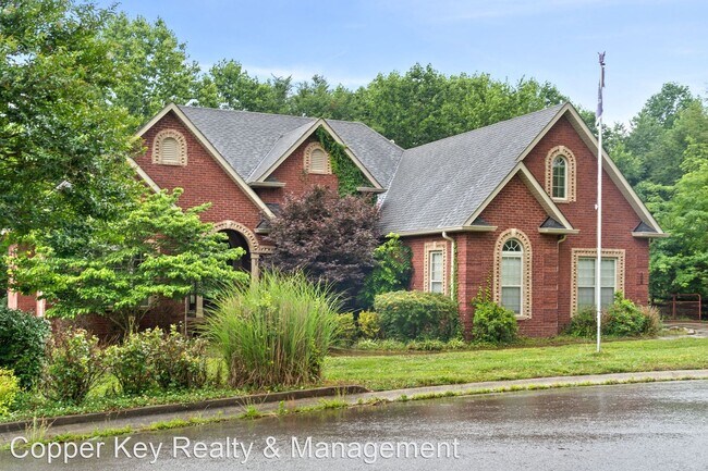 Building Photo - 3 br, 2.5 bath House - 306 Dirks Place