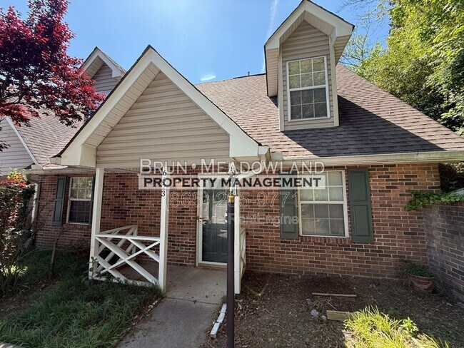 Foto del edificio - 6523 Doe Creek Way