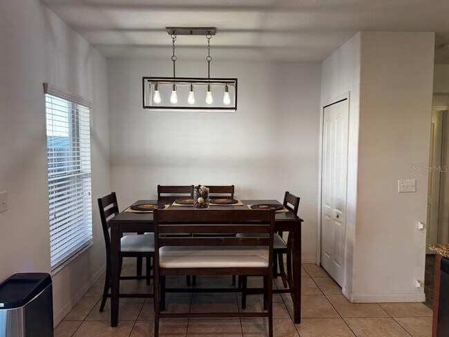 Foto del edificio - 1310 Trailwater St