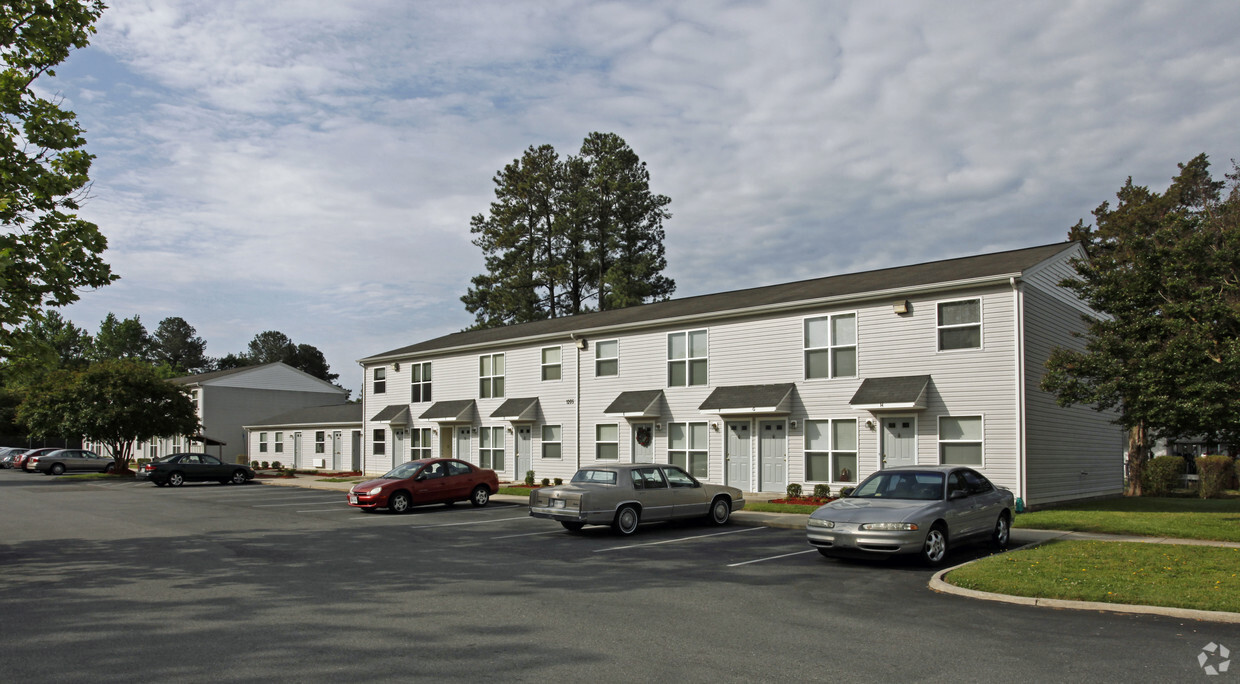 Primary Photo - Franklin South Apartments