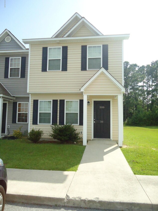308 Burley Dr, Hubert, NC 28539 Townhome Rentals in Hubert NC