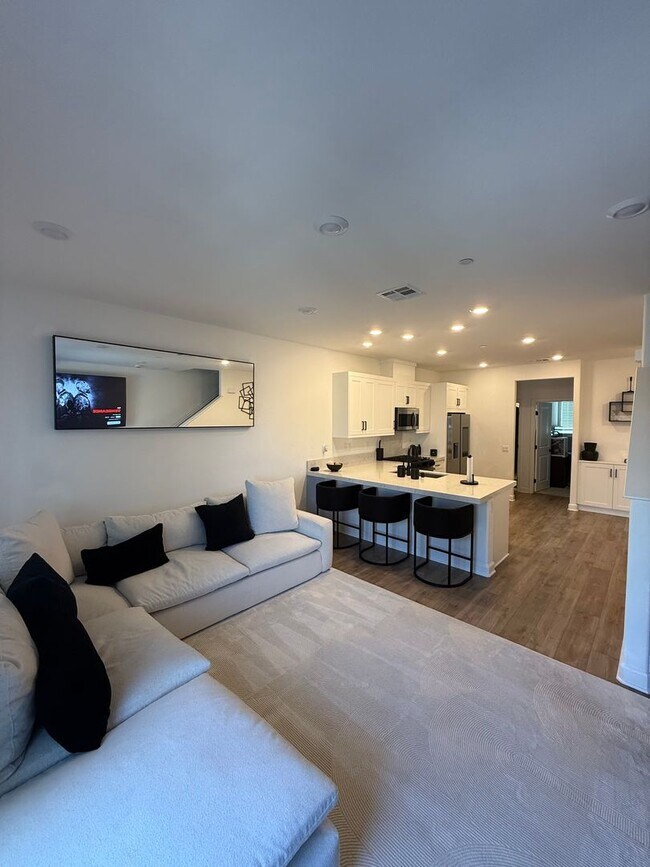 Foto del edificio - New Construction Town Home