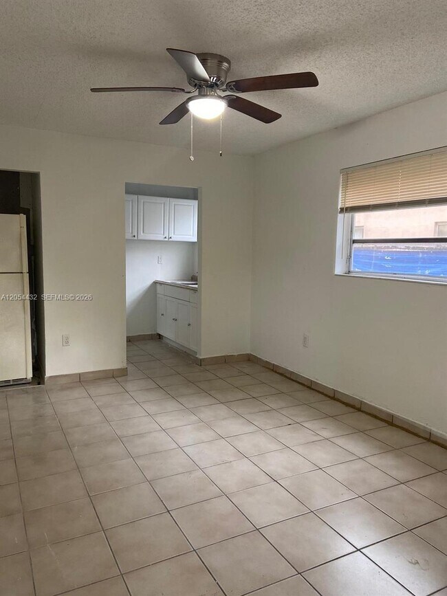 Foto del edificio - 642 E 2nd Ave