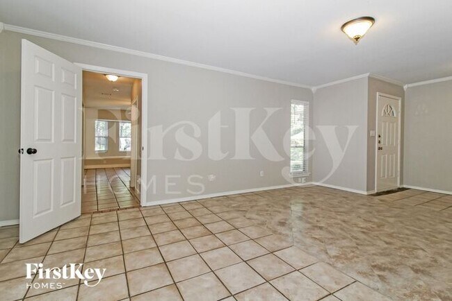Foto del edificio - 405 Lone Oak Cir