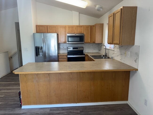 Foto del edificio - 3 bedroom home conveniently located