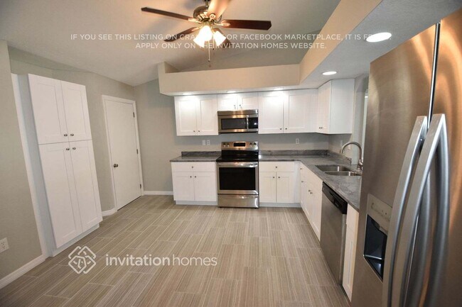 Building Photo - 1187 Desmond St