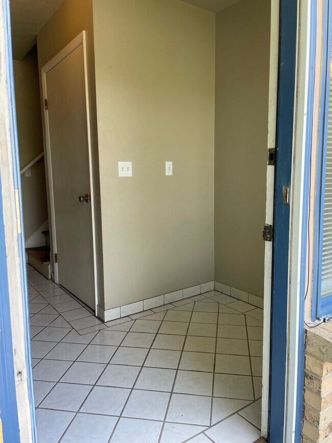 Foto del edificio - STUDENTS WELCOME! 5 Bedroom 3 Bathroom Single Family Home West Fort Collins