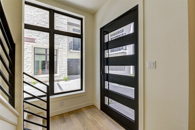 Foto del edificio - 1803 Dunlavy St
