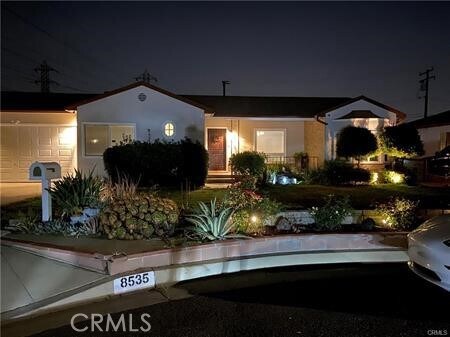 Foto principal - 8535 Shea Pl