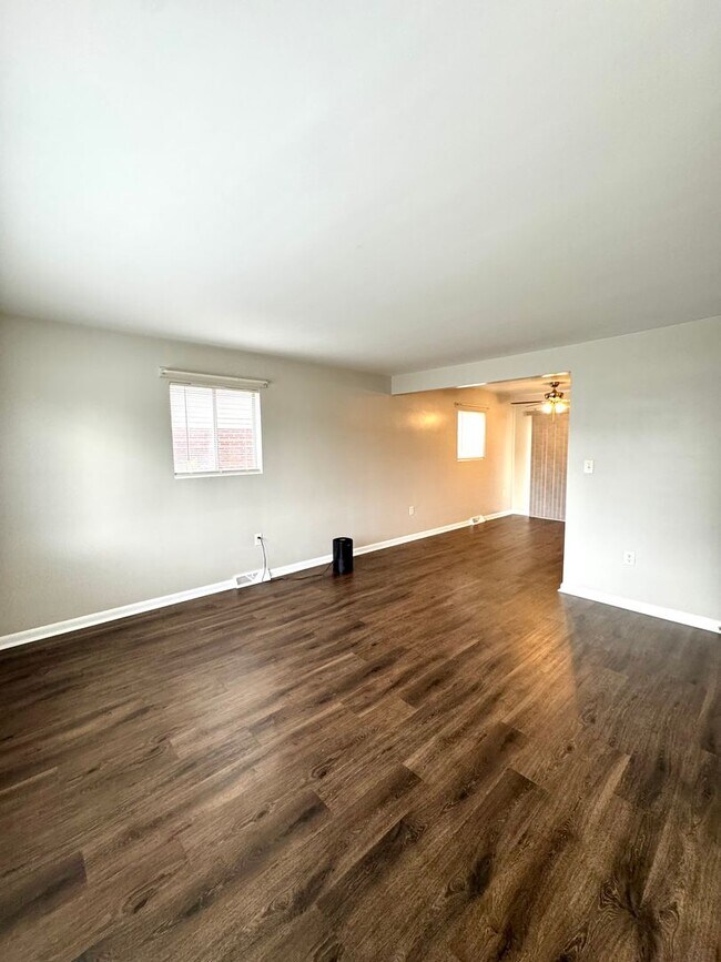 Foto del edificio - Charming 3 Bedroom Townhouse in New Market