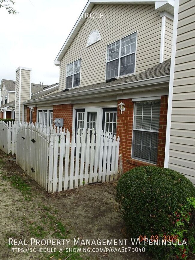 Building Photo - 2703 Westgate Cir