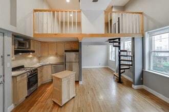 Building Photo - 519 Monroe St