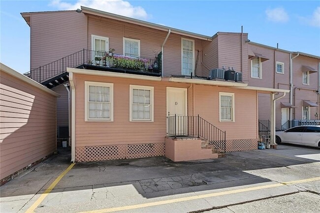 Building Photo - 1431 St Andrew St