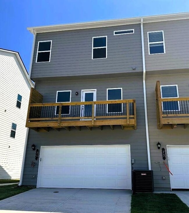 Building Photo - 71 Professional Pl