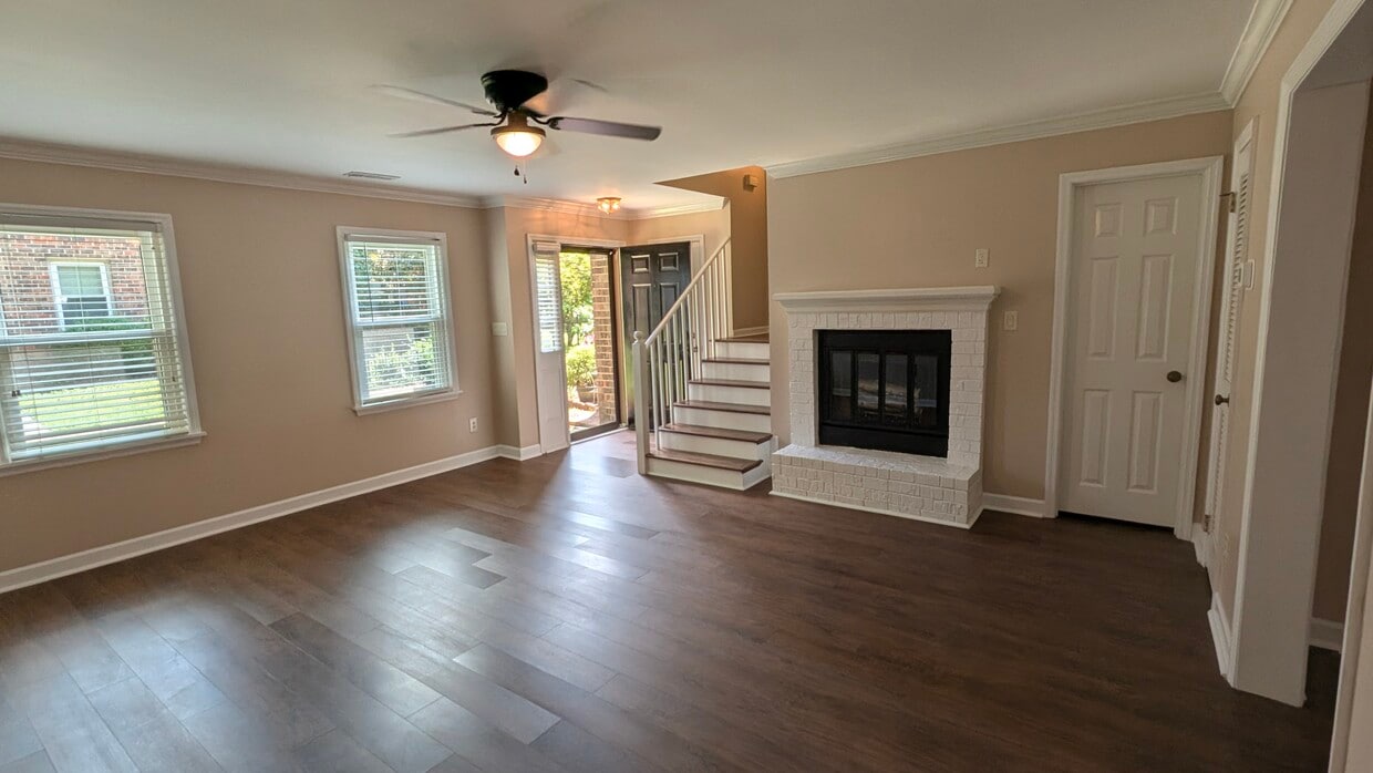 Living Room - 11531 Jade Ln SE