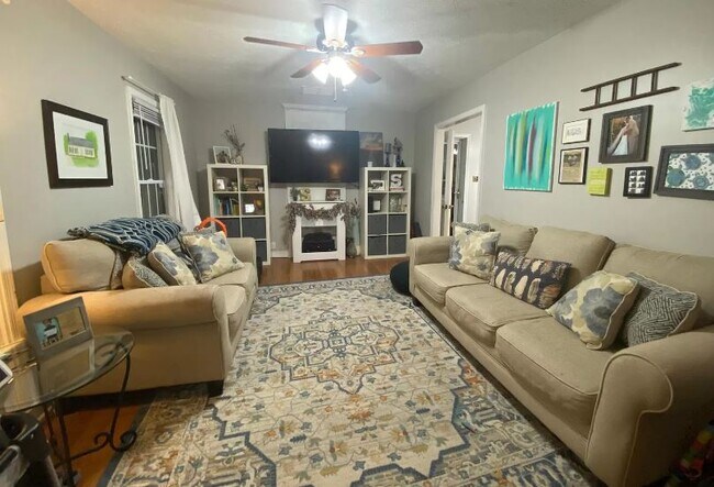 Foto del edificio - 8256 Scarecrow Rd