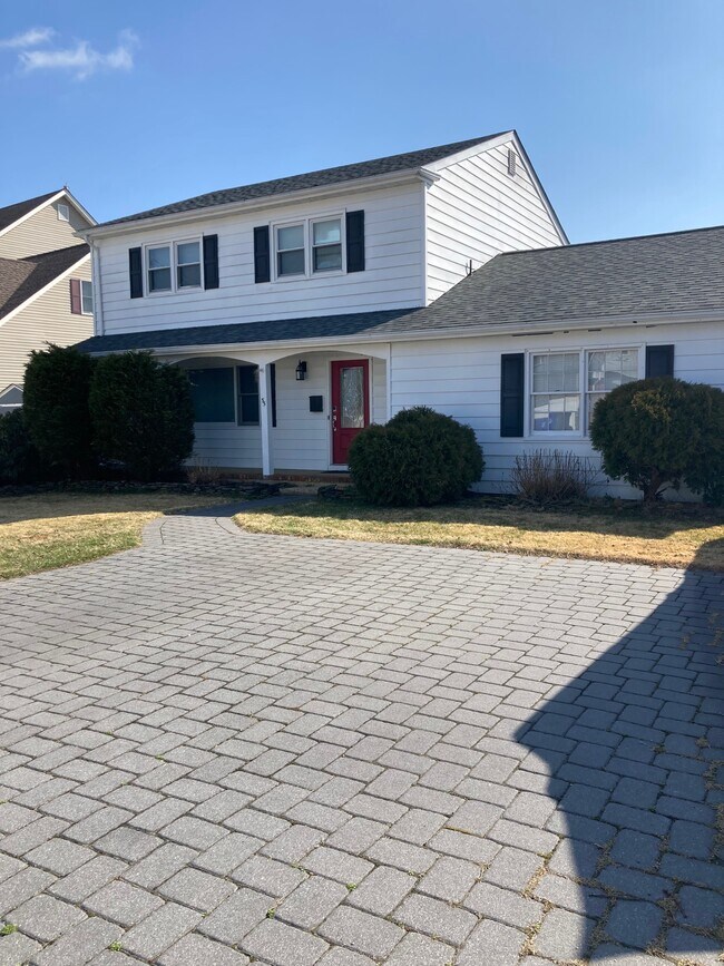 2 car driveway - 55 Lenape Trl