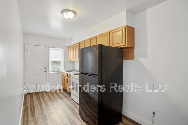 Foto del edificio - 2994 Sollers Point Rd