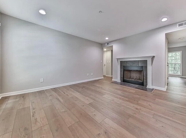 Foto del edificio - 1166 Booth Rd SW