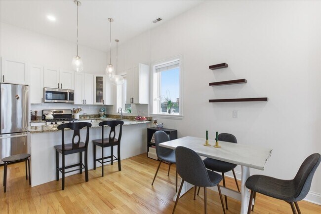 Foto del edificio - 2038 W Iowa St