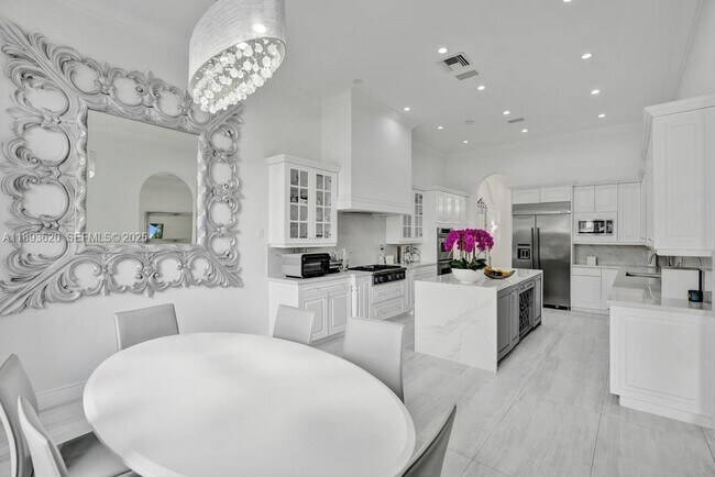 Foto del edificio - 17001 Collins Ave