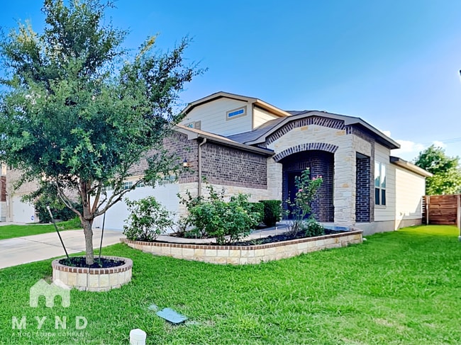 Building Photo - 14000 Osmarea Dr