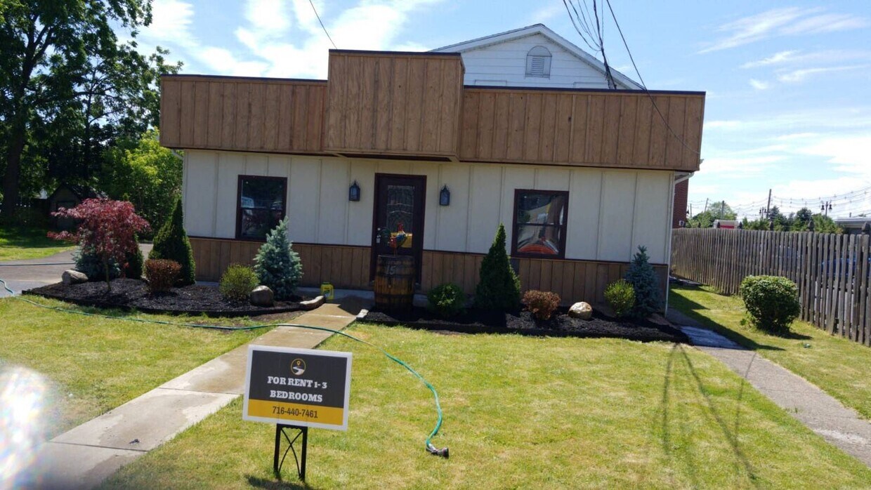 15 S Long St, Williamsville, NY 14221 House Rental in Williamsville