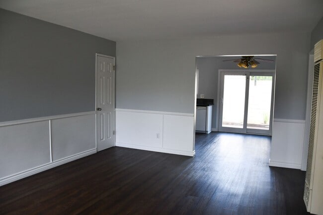 Building Photo - 660 S Glassell St