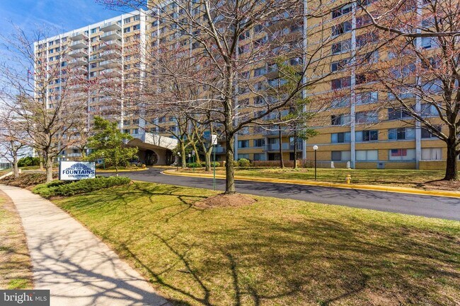 Foto del edificio - 301 N Beauregard St