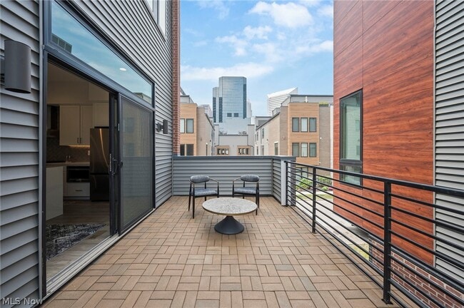 Building Photo - 1403 Superior Ave E