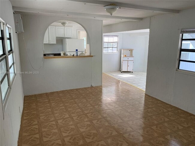 Foto del edificio - 740 Largo Rd