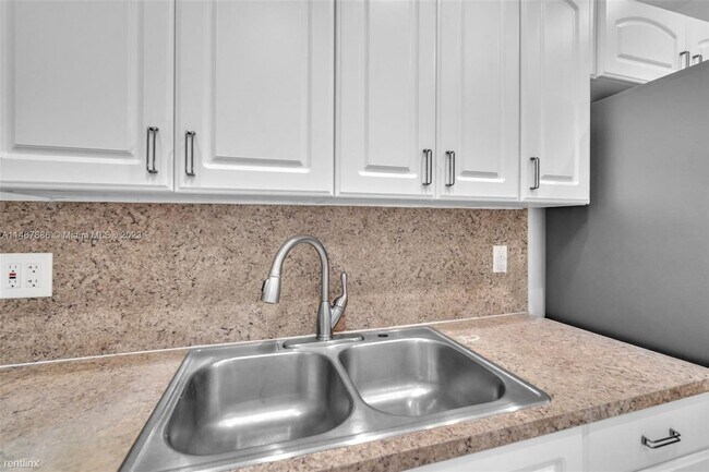 Foto del edificio - 4 br, 2 bath House - 601 N 64th Ter