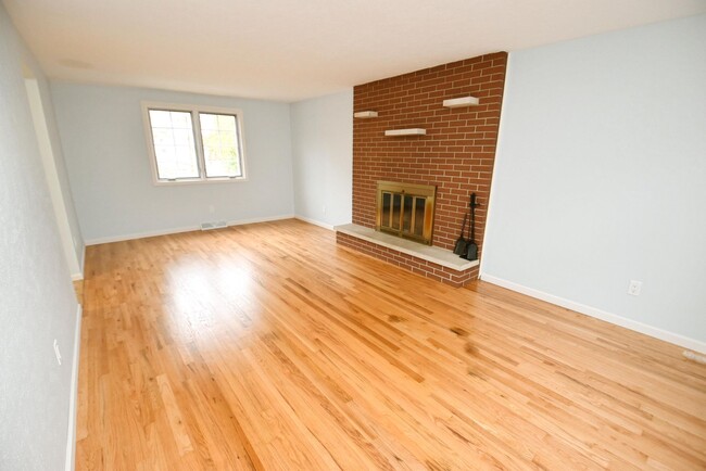 Foto del edificio - Updated 3 bedroom, 2.5 bath South bend IN ...