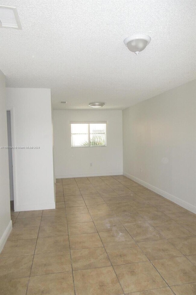 Foto del edificio - 5461 W 24th Ave