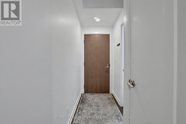 Building Photo - 109 Ossington Ave