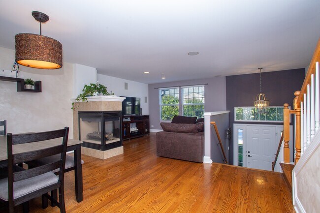 Foto del edificio - 119 Blackhawk Ct