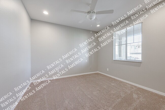 Foto del edificio - 3725 E Turley St