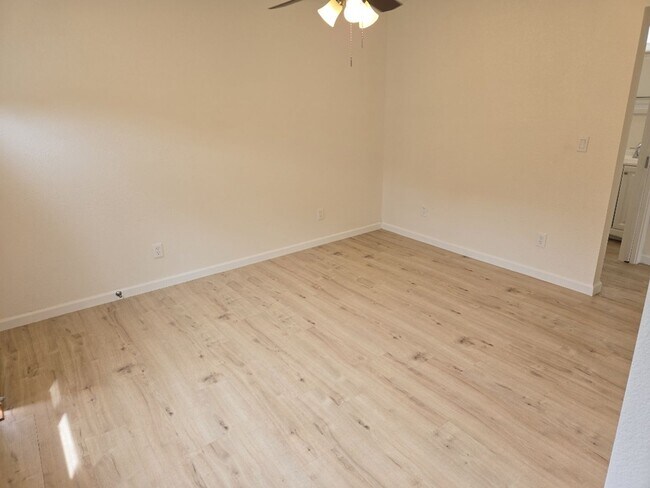 Foto del edificio - Newly remodeled home in Eureka!
