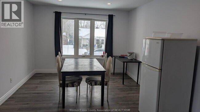 Photo du bâtiment - 475 Josephine Ave