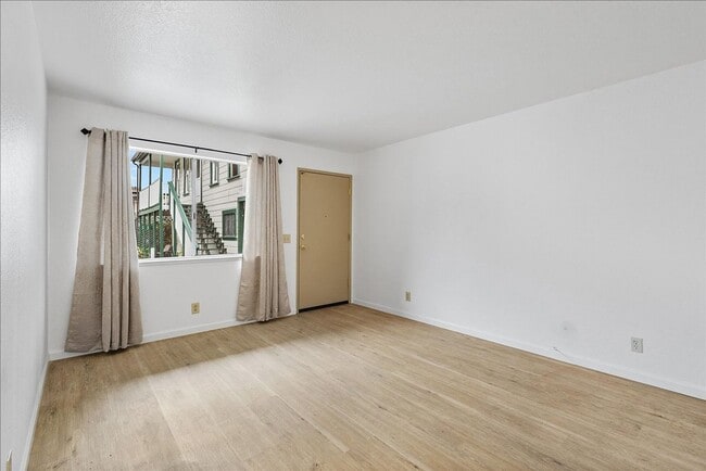 Building Photo - 1532 Stanton St