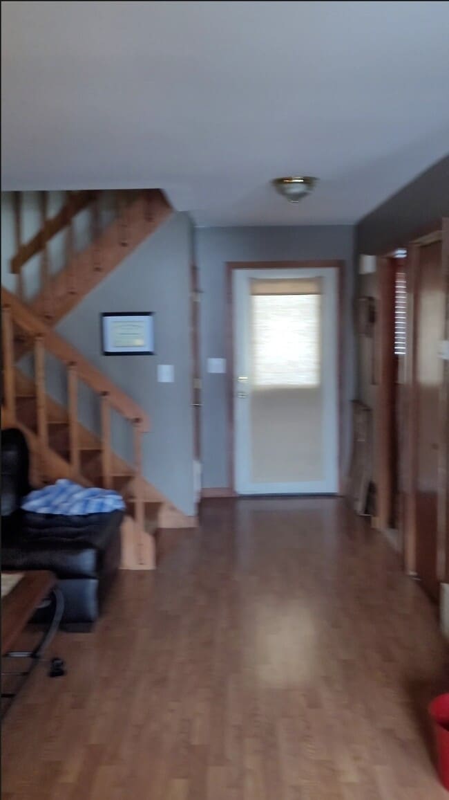 Hallway to Rear Garden - 271 Sunwood Dr